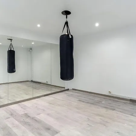 Ab North Barcelona Santa Coloma de Gramanet